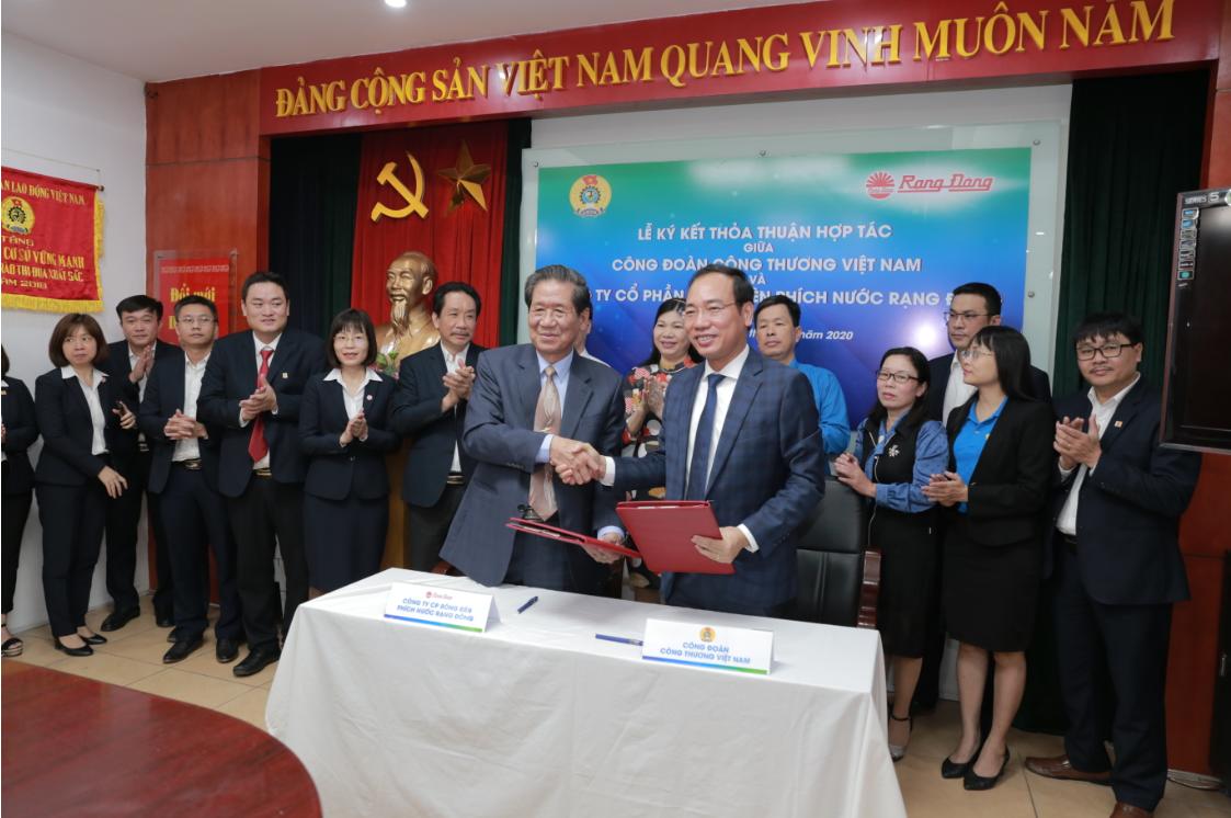 Ký kết thỏa thuận hợp tác giữa Rạng Đông & Công đoàn công thương Việt Nam